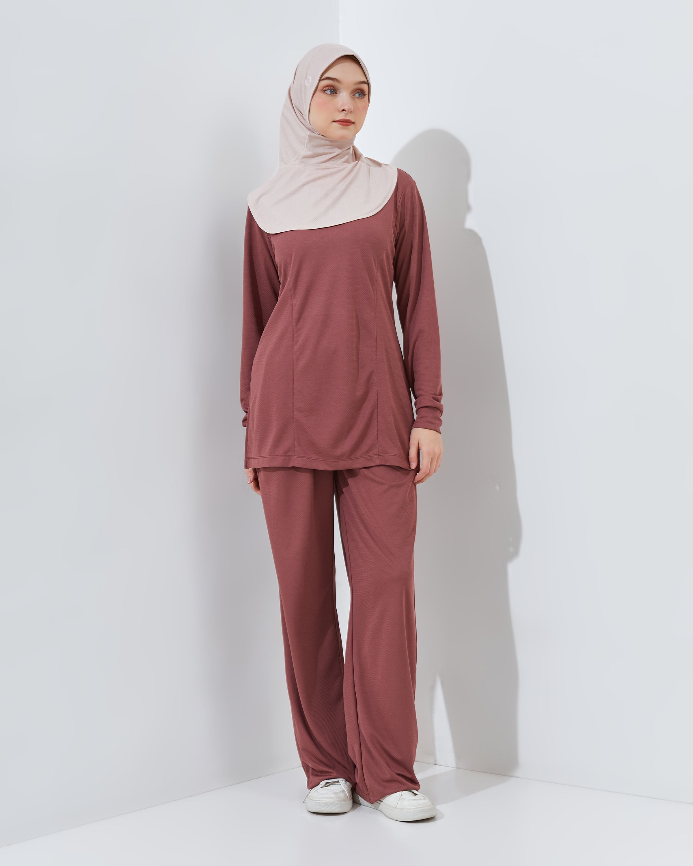hijab sport maroon