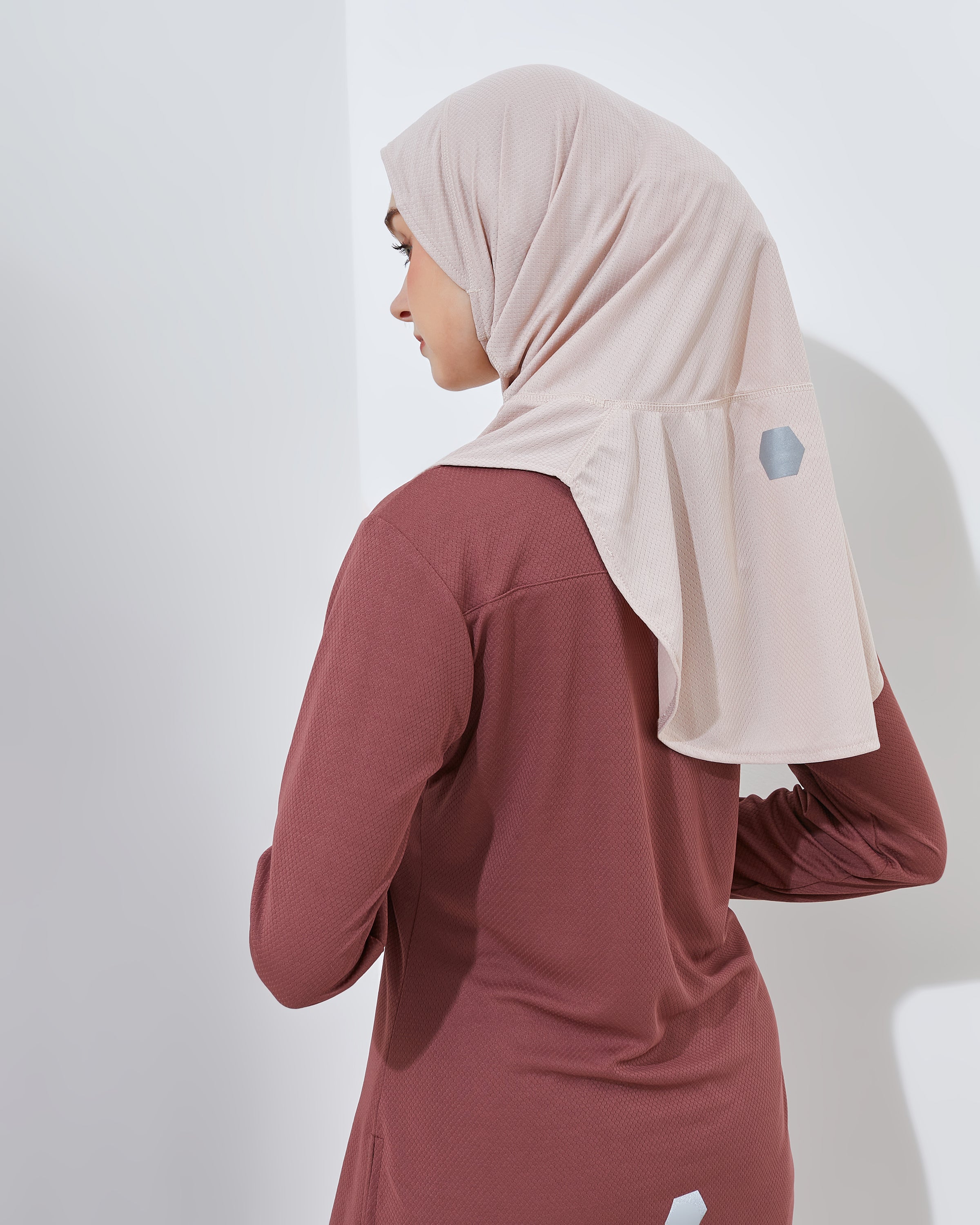 hijab sport maroon